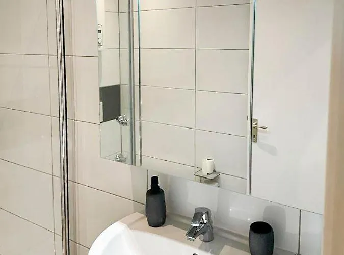 Duesseldorf-lohausen Appartement *